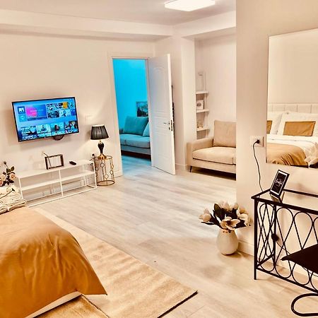 Leo'S Apartments Tirana Garden View Agim Kadrimi Ngoại thất bức ảnh